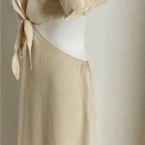 Chic Boho Ivory Crepe Cutout Tie-Front DRESS Size Small - Picture 11 of 15